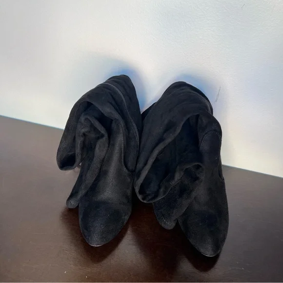 Elegant Black Thigh High Women's Boots - Picture 2 of 3